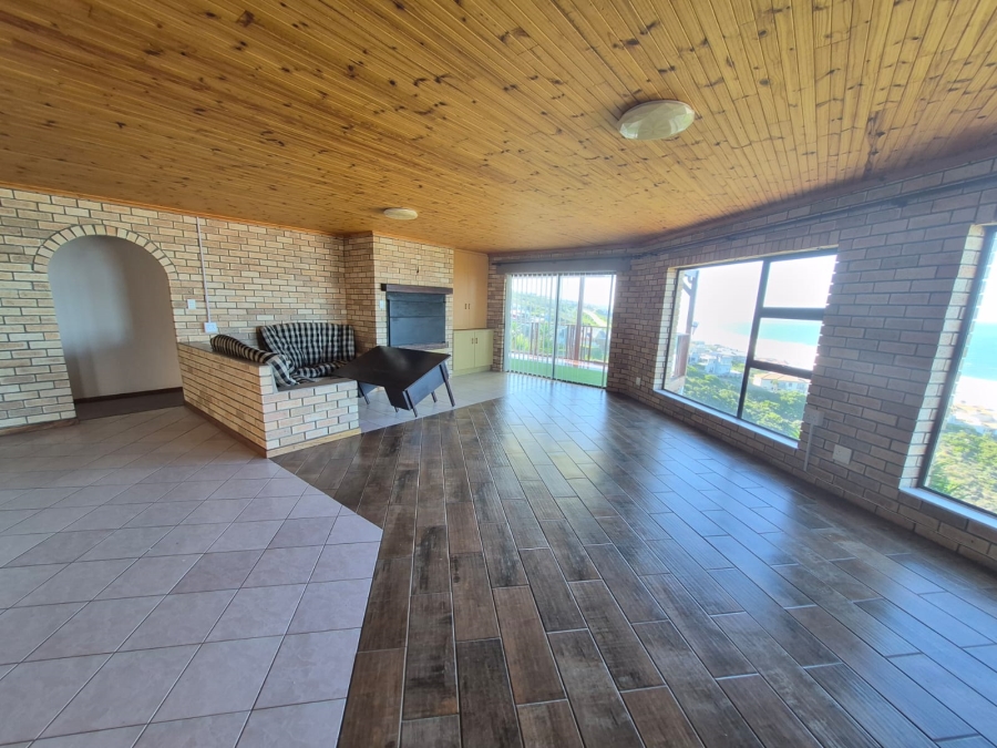 4 Bedroom Property for Sale in Dana Bay Western Cape